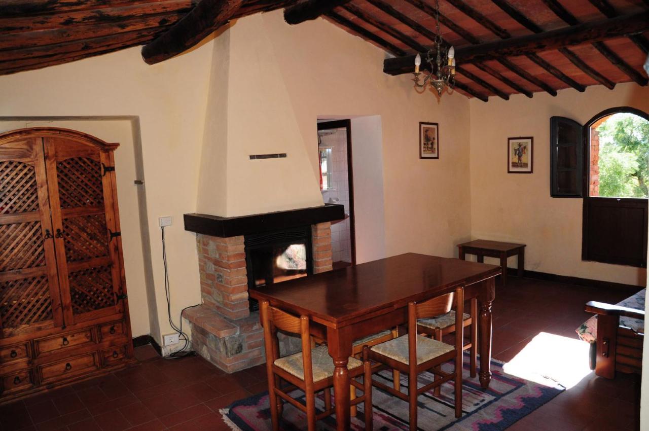 Castello Di Selvole (Adults Only) Guest House Vagliagli ภายนอก รูปภาพ