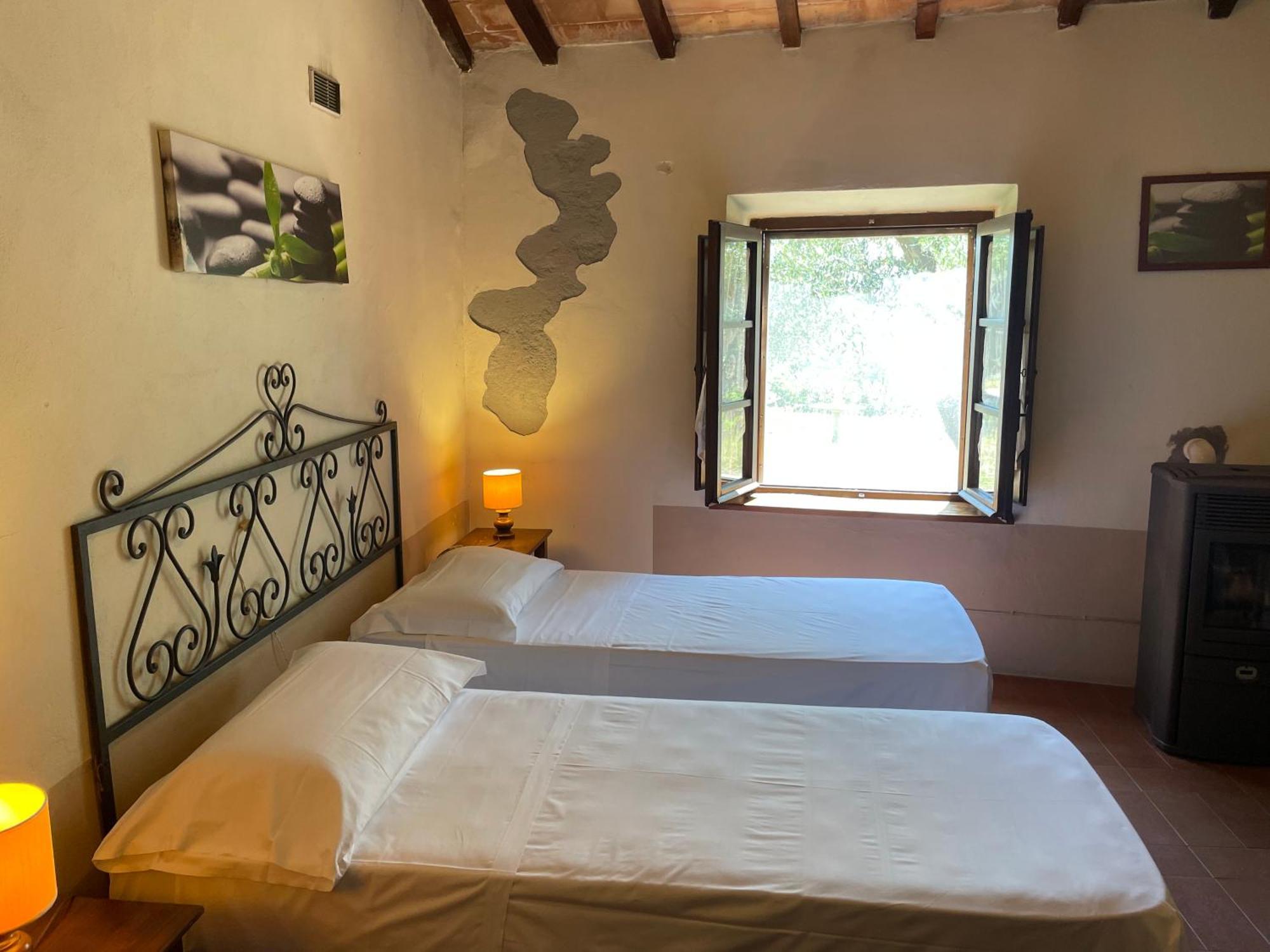Castello Di Selvole (Adults Only) Guest House Vagliagli ภายนอก รูปภาพ