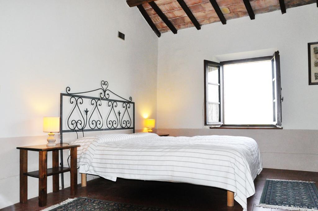Castello Di Selvole (Adults Only) Guest House Vagliagli ภายนอก รูปภาพ