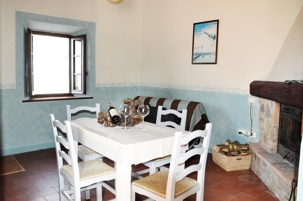 Castello Di Selvole (Adults Only) Guest House Vagliagli ภายนอก รูปภาพ