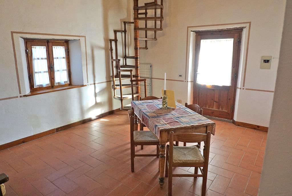 Castello Di Selvole (Adults Only) Guest House Vagliagli ภายนอก รูปภาพ