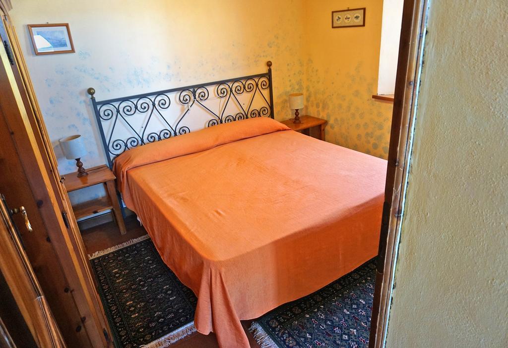 Castello Di Selvole (Adults Only) Guest House Vagliagli ภายนอก รูปภาพ