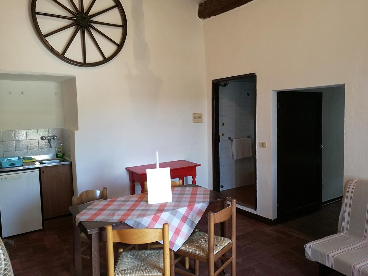 Castello Di Selvole (Adults Only) Guest House Vagliagli ภายนอก รูปภาพ